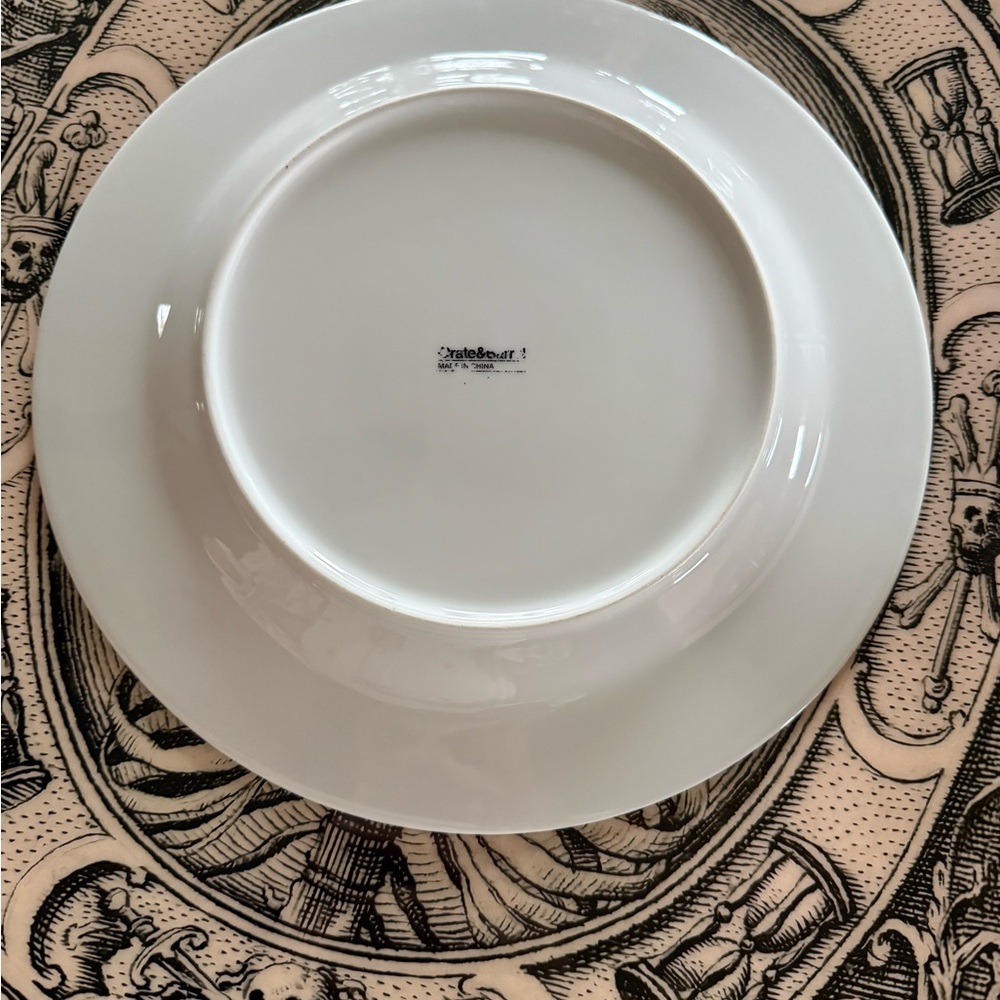Crate & Barrel White Porcelain Dinner Plates x2 - Picture 7 of 7